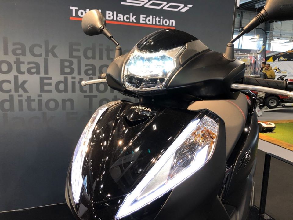 ฮอนด้า SH300i Black Edition 2020 ไฟหน้า