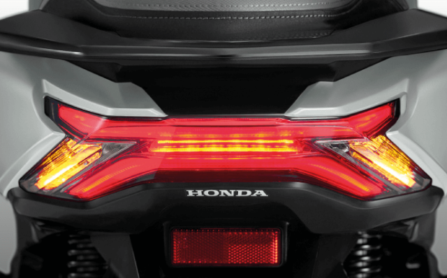 Honda PCX160 2023 รุ่น Standard ไฟท้าย