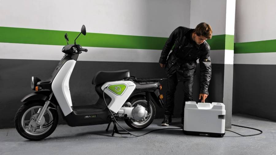 เผยโปรเจค Honda, Yamaha, Suzuki, Kawasaki สกูตเตอร์ไฟฟ้า