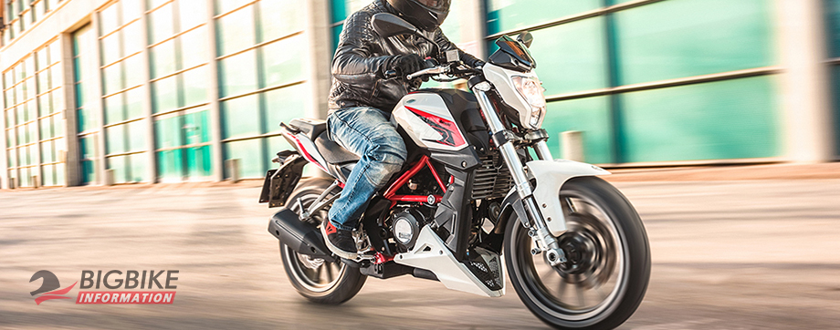 ภาพ Benelli TNT25 สีขาว-แดง ด้านหน้า