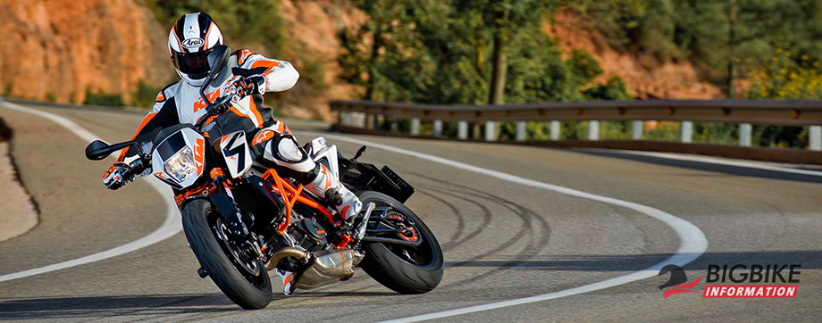 ภาพ KTM 690 Duke R สีขาว ด้านข้าง