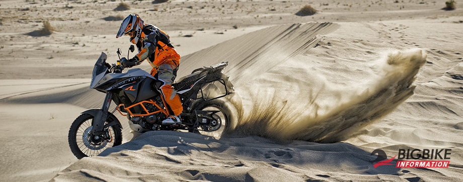 ภาพ KTM 1190 Adventure R สีดำ ด้านข้าง