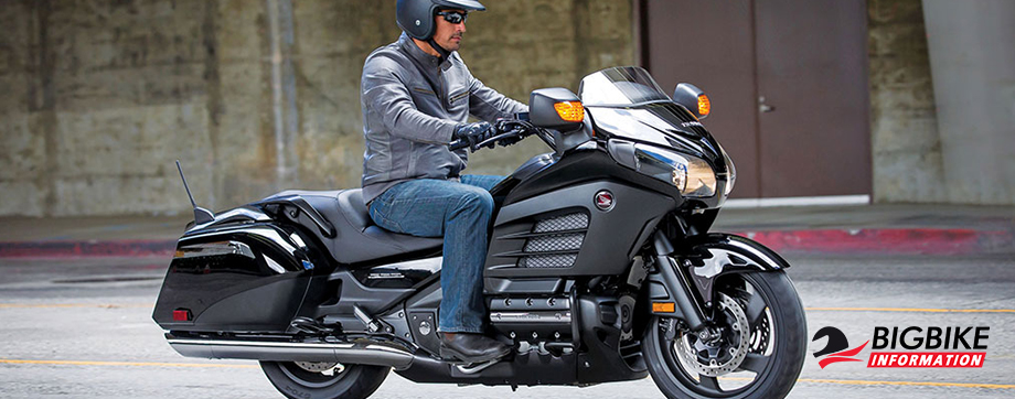 ภาพ Honda Goldwing F6B สีดำ
