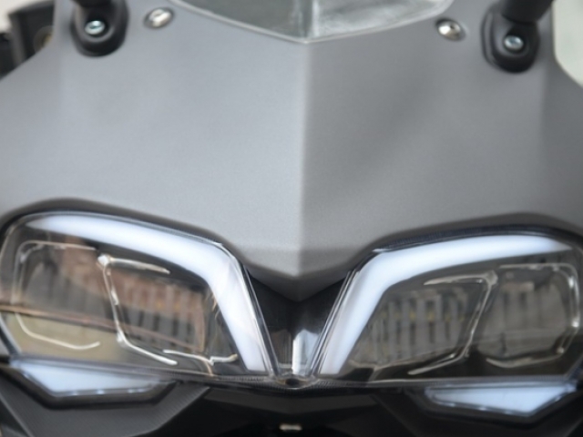 ไฟหน้าออกแบบใหม่ ไฟ LED