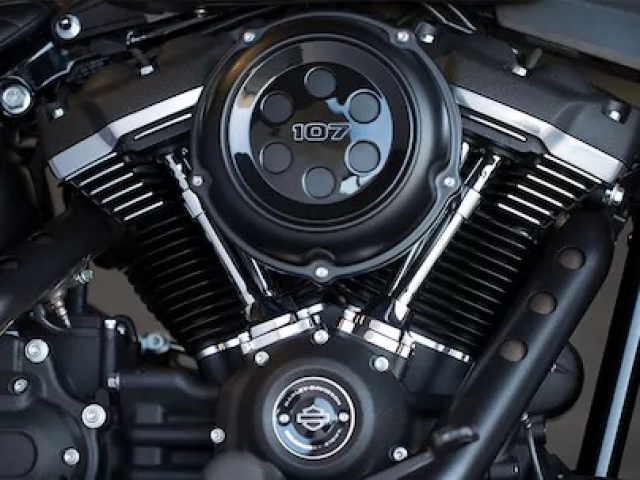 เครื่องยนต์ MILWAUKEE EIGHT 107 ขนาดเครื่อยนต์ 1,745 ซีซี