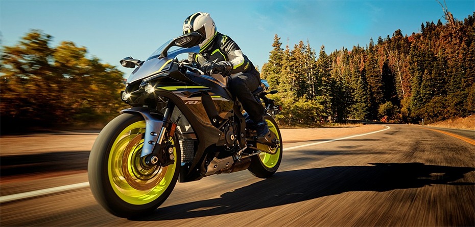 Yamaha YZF R1