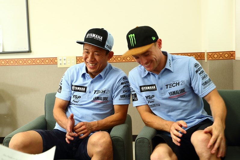 Katsuyuki Nakasuga และ Alex Lowes ในศึก Suzuka 8 Hours