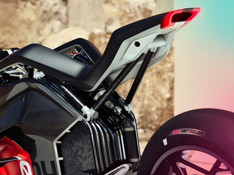 เผยต้นแบบ BMW Vision DC Roadster ของ BMW Motorrad