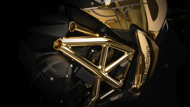MV Agusta Dragster 800 RC รุ่น Shining Gold ชุดทอง