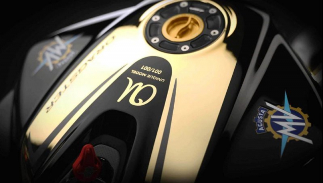 MV Agusta Dragster 800 RC รุ่น Shining Gold ตัวถังน้ำมัน