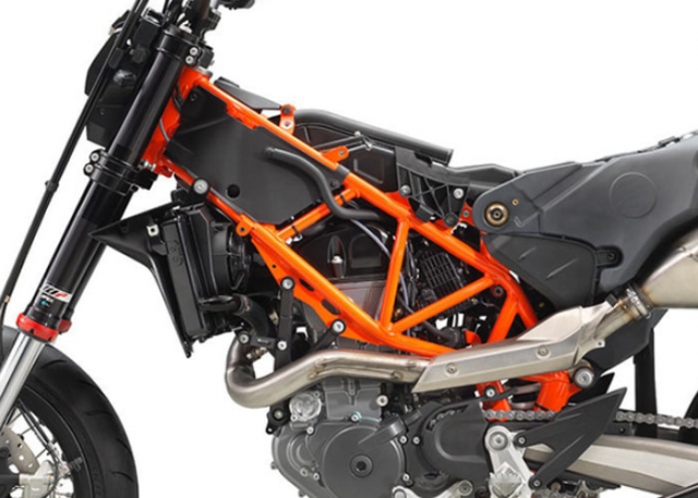 KTM 690 SMC R โครงสร้าง