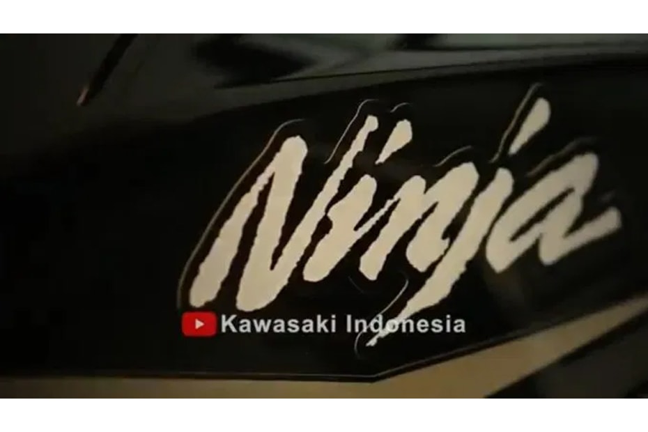 Kawasaki เผยทีเซอร์ New Ninja 250 อาจเป็น Ninja 250 4 สูบ
