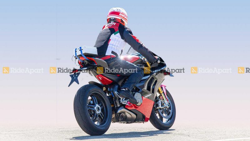 ภาพสอดแนม Panigale V4 Superleggera จาก rideapart.com