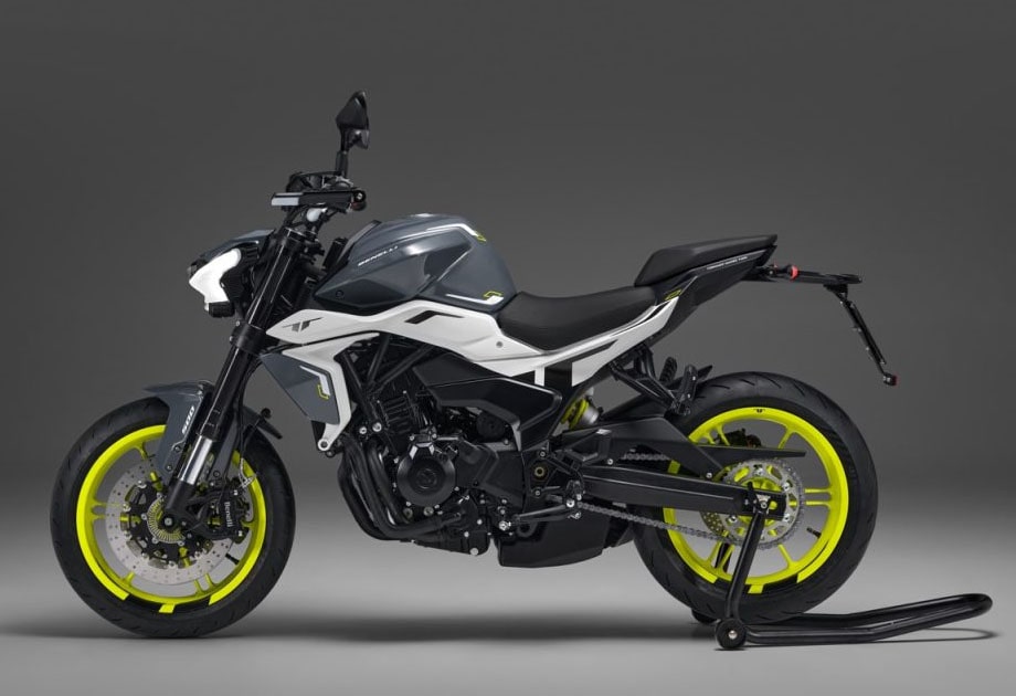 Benelli Naked Twin 500 2024