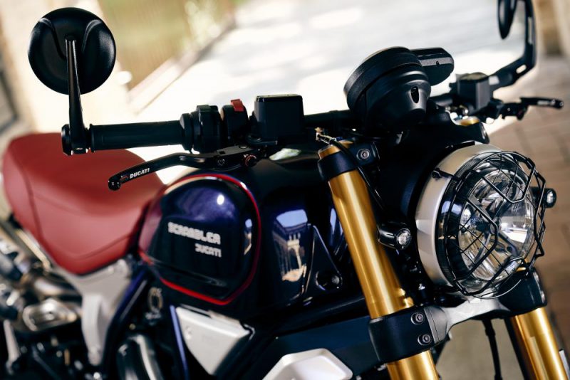 Ducati Scrambler 1100 รุ่นพิเศษ ไฟหน้า