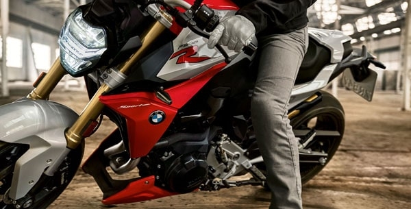 F 900 R กราฟิกใหม่
