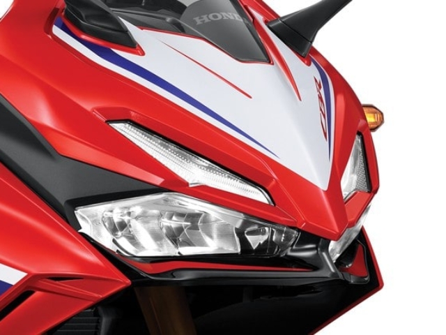 Honda CBR150R ไฟหน้า
