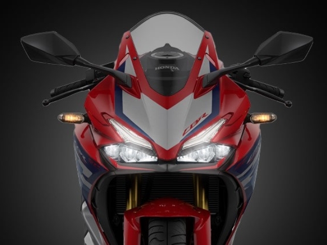Honda CBR250RR ไฟหน้า