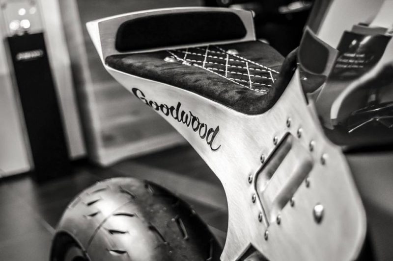 R1200R GOODWOOD 12 ช่วงเบาะ
