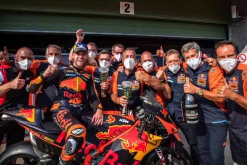 Brad Binder คว้าแชมป์ให้กับ KTM 