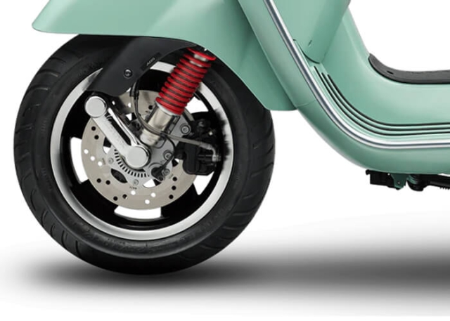Vespa GTS Super 150 I-GET ABS ล้อหน้า