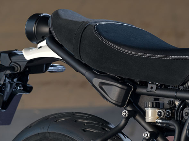 Yamaha XSR700 เบาะนั่ง