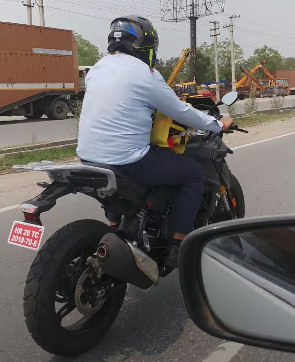 เผยภาพ BMW 310cc วิ่งทดสอบ g310gs