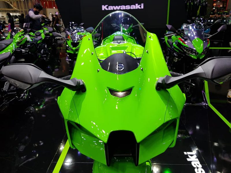 คาวาซากิ NINJA ZX-10RR ปี 2021 ไฟหน้า