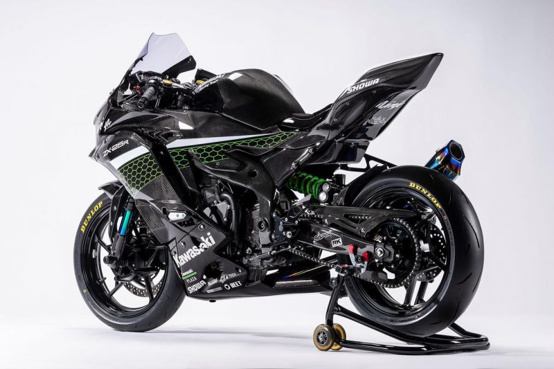 คาวาซากิประกาศเปิดตัว A-TECH carbon kit ชุดต้นแบบ ช่วงหลัง