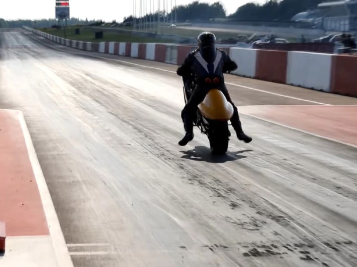 ดัดแปลง ซูซูกิ Hayabusa พลังงานไฟฟ้า