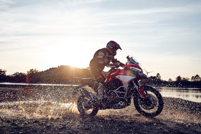 ดูคาติ Multistrada V4 ปี 2021 ด้านข้าง